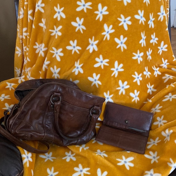 Cleaning out closet - Picture 5 of 5